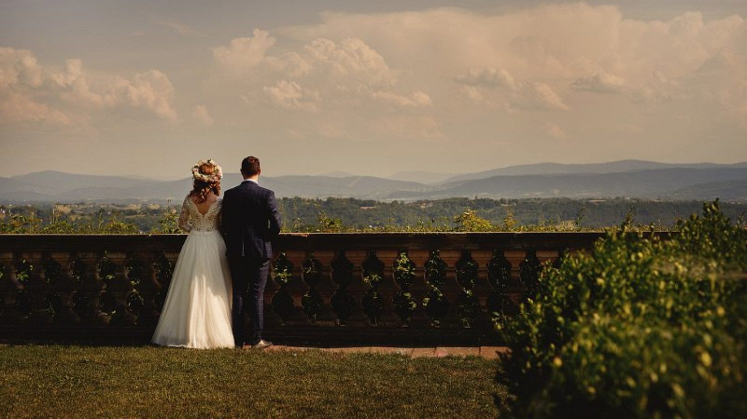 Plener ślubny w Parku w Mogilanach 1