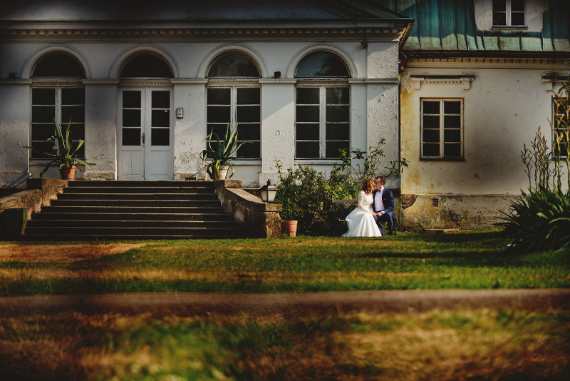 Plener ślubny w Parku w Mogilanach 18